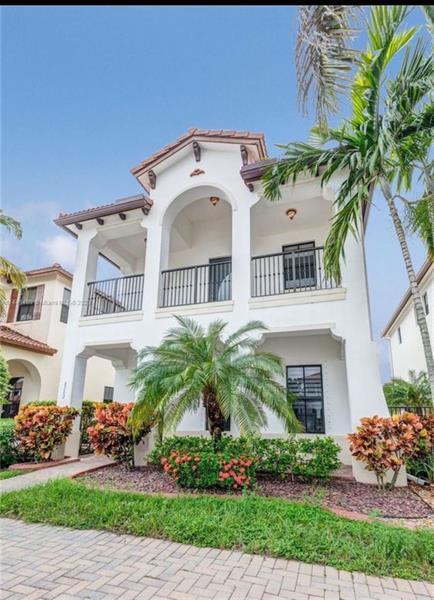 Building Photo - 8362 NW 39th Ct