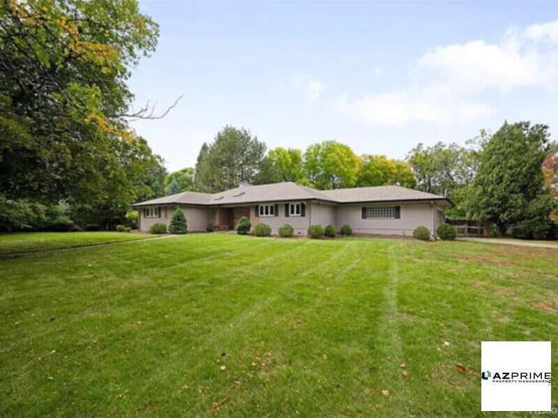 Building Photo - Single Family Residence