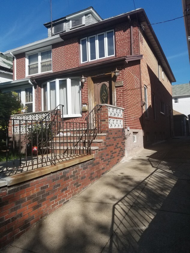 7603 10th Ave, Brooklyn, NY 11228 Apartments in Brooklyn, NY