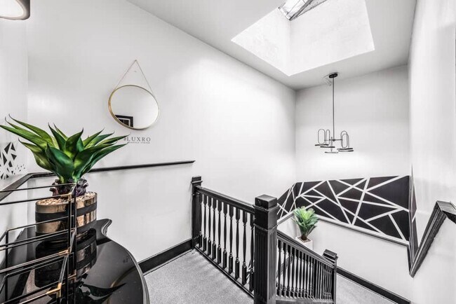 Foto del edificio - 4751 S Prairie Ave