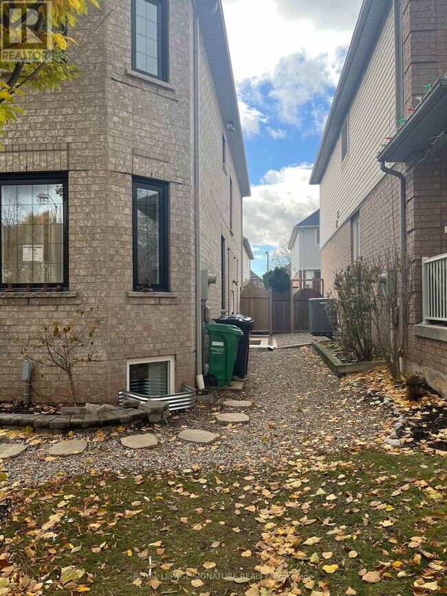 Photo du bâtiment - 2304 Bankside Dr