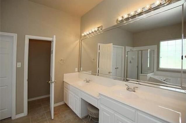 Bathroom - 1810 Manchester Way