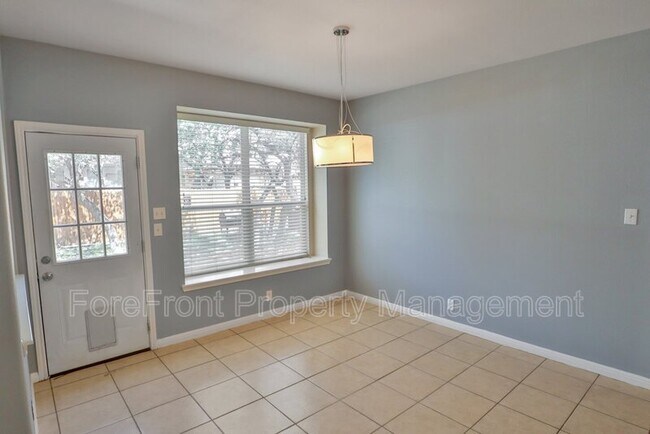 Building Photo - 2707 Turquoise Way