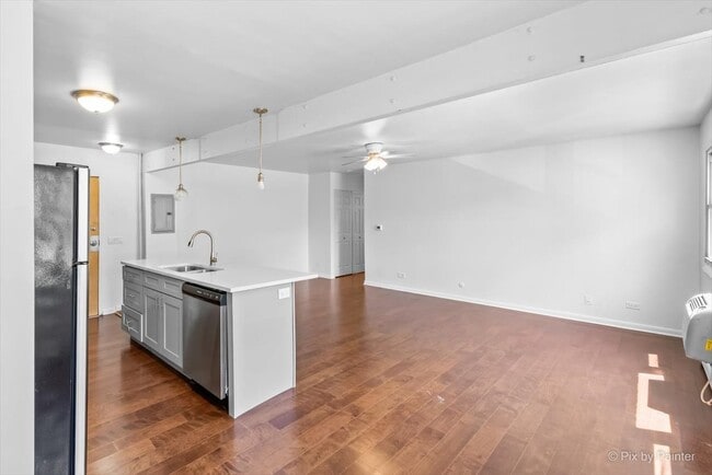 Foto del edificio - 7319 N Rogers Ave