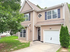 Building Photo - 3028 Maura Ct