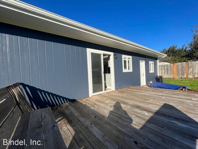 Building Photo - 2 br, 1 bath House - 460 Madison ST