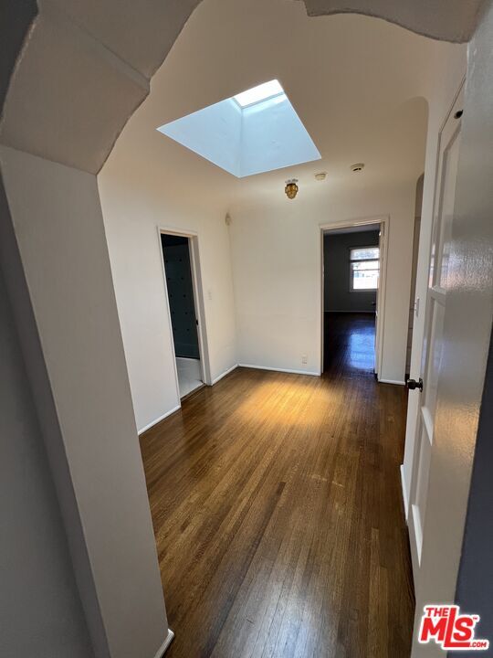 Foto del edificio - 8309 Blackburn Ave