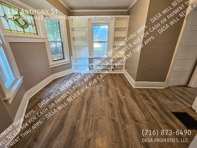 Foto del edificio - 132 Anthony - 3 Bed / 1 Bath