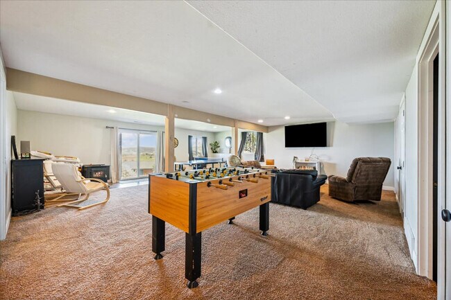 Foto del edificio - 3213 Hemlock Ct