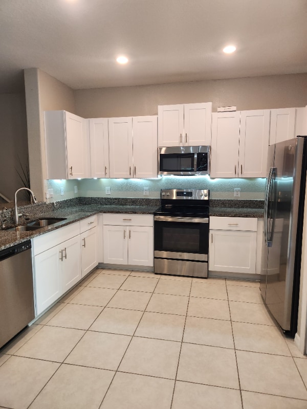Building Photo - 10488 Shady Preserve Dr