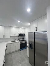 Building Photo - 16710 NE 9th Ave