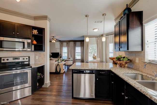 Foto del edificio - 2 br, 2 bath Apartment - 1550 Fry Rd 235