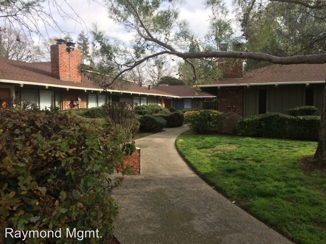 Building Photo - 2336 Villanova Cir