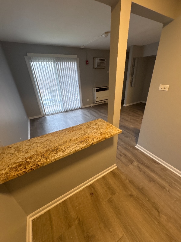 Foto del edificio - 3353 Commercial Ave