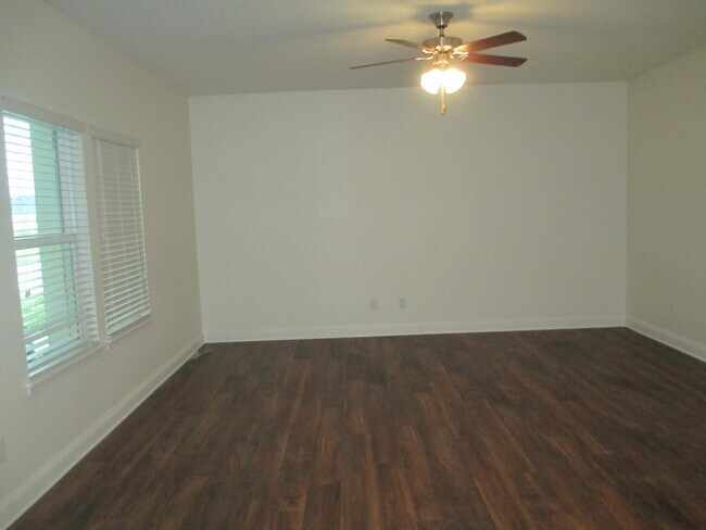 Building Photo - 716 Celebration Lane