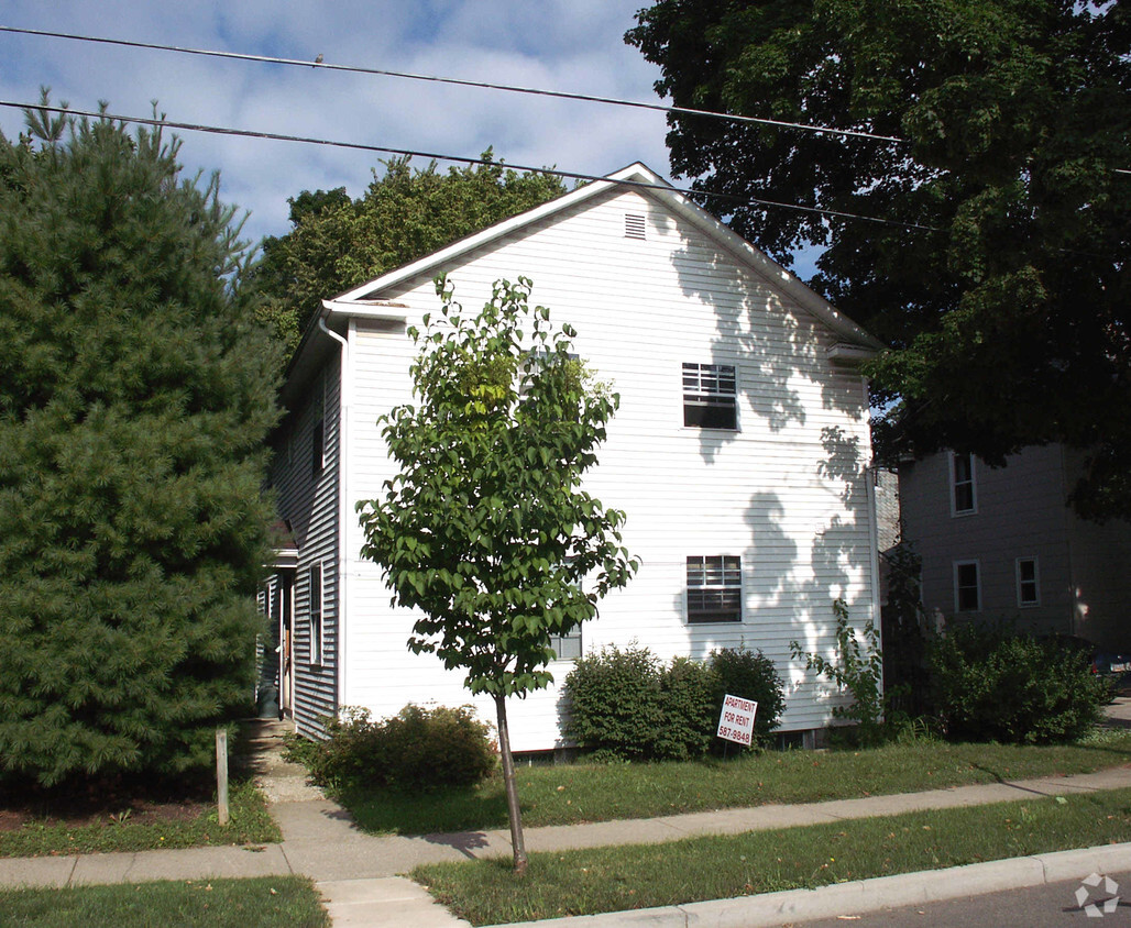 Primary Photo - 119-123 N Granger St