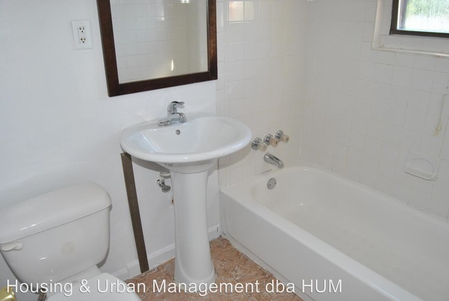 Foto del edificio - 1214 18th Pl NE