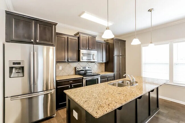 Foto del edificio - 14231 Lake Crossing Dr