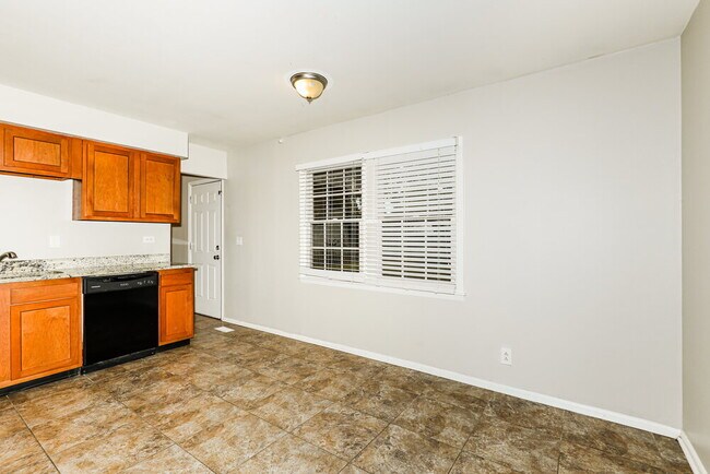 Foto del edificio - 4033 Arborcrest Dr