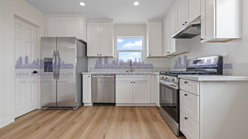 Foto principal - 4951 Genesee Ave