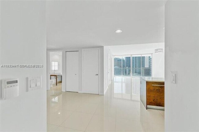 Foto del edificio - 495 Brickell Ave