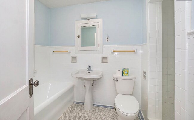 Foto del edificio - 3833 Webster St