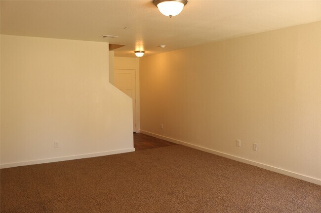 Foto del edificio - 10535 Mills Rd