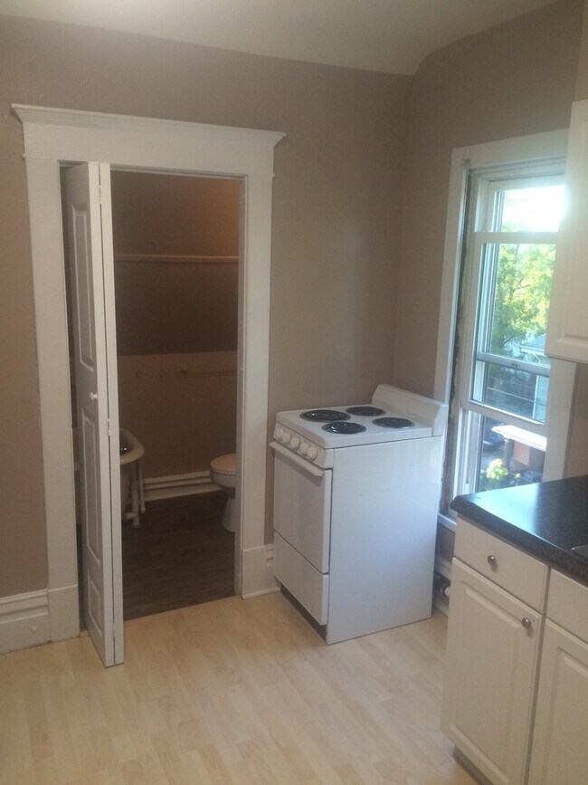 Foto del edificio - 312 Cobun Ave