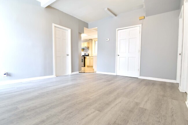 Foto del edificio - 705 E 25th St