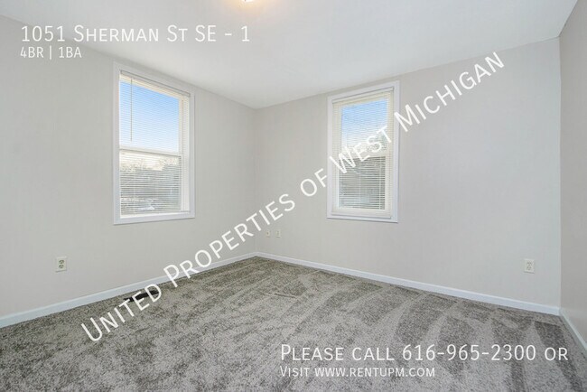 Foto del edificio - Available Now | 4 Bedroom 1 Bath Lower Lev...