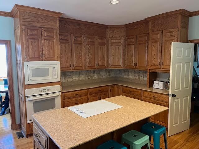 Foto del edificio - 50 Hemlock Ct