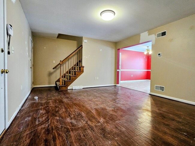 Building Photo - 42 Beverly Dr