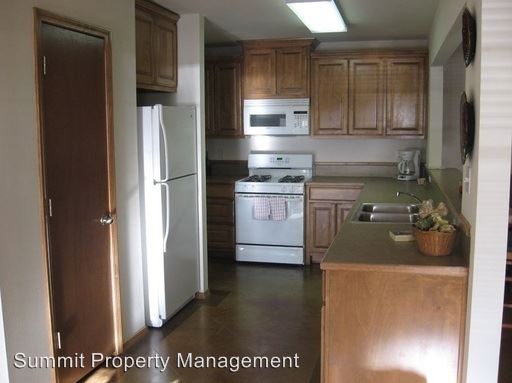 Foto del edificio - 2020 E Lakeview Rd
