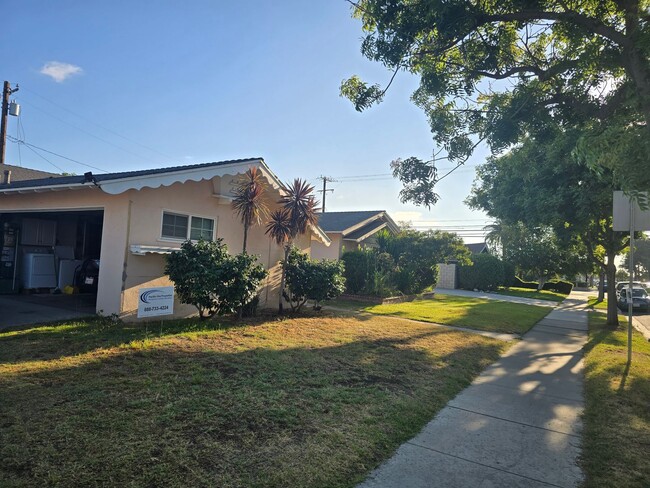 Building Photo - Rental in Anaheim