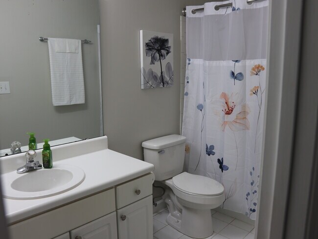 Foto del edificio - 2106 Trailridge Ct