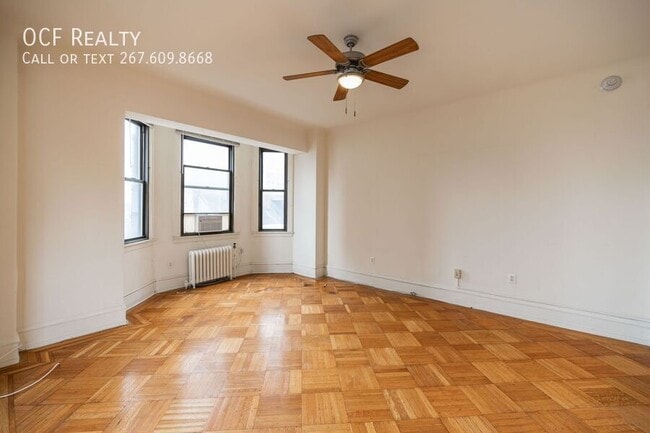 Building Photo - 250 S 13th St