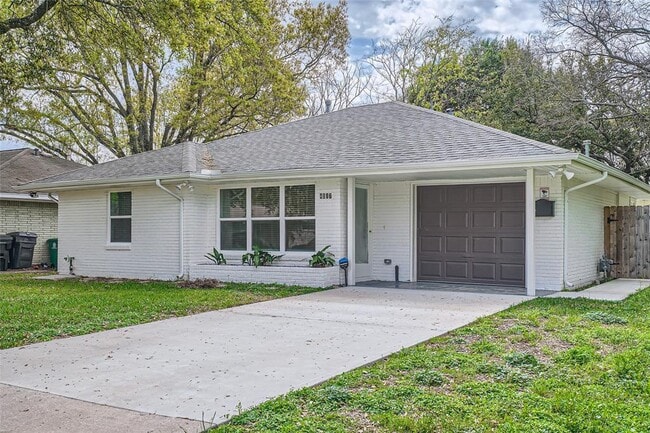 Building Photo - 4017 Woodfin St