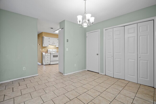 Foto del edificio - 2231 Woodridge Ln