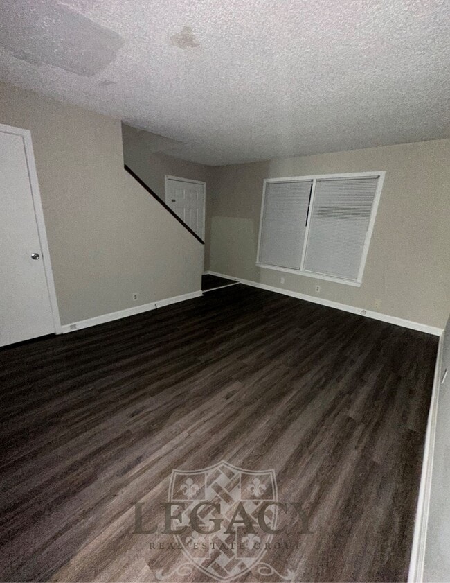 Photo - 748 Holder Dr House