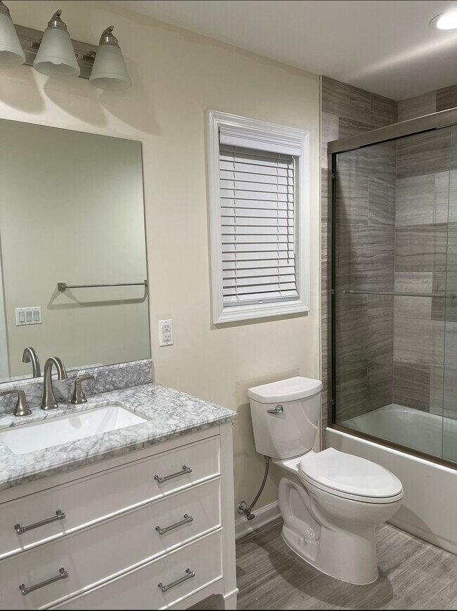 Bathroom 2 - 150 Lawrence St