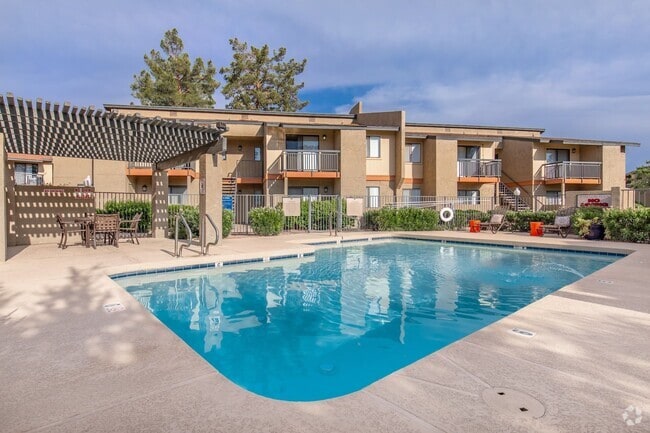 Building Photo - Tesoro Apartments
