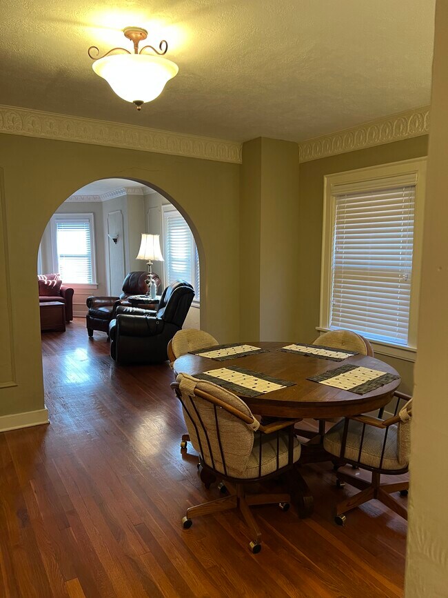 Foto del edificio - 4510 Broadway