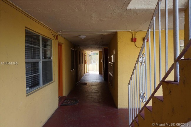 Building Photo - 7500 SW 59th Ave