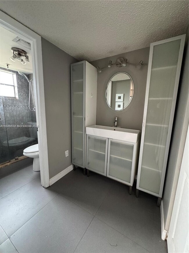 Foto del edificio - 1226 N Hiatus Rd