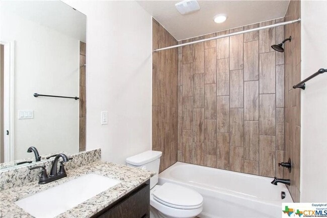 Foto del edificio - 2409 Alterman Dr Unit B