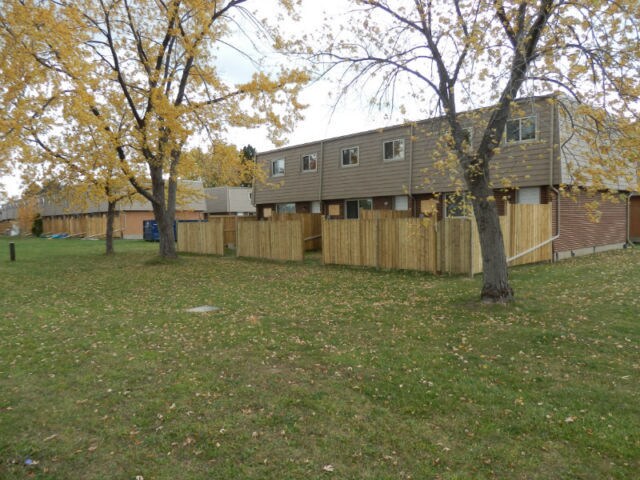 Photo du bâtiment - Townhomes of Forest Glade