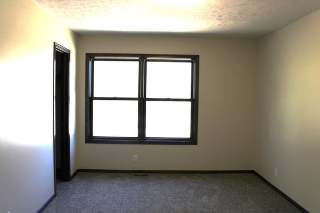 Foto del edificio - Stunning Brand New Construction Home – 4 B...