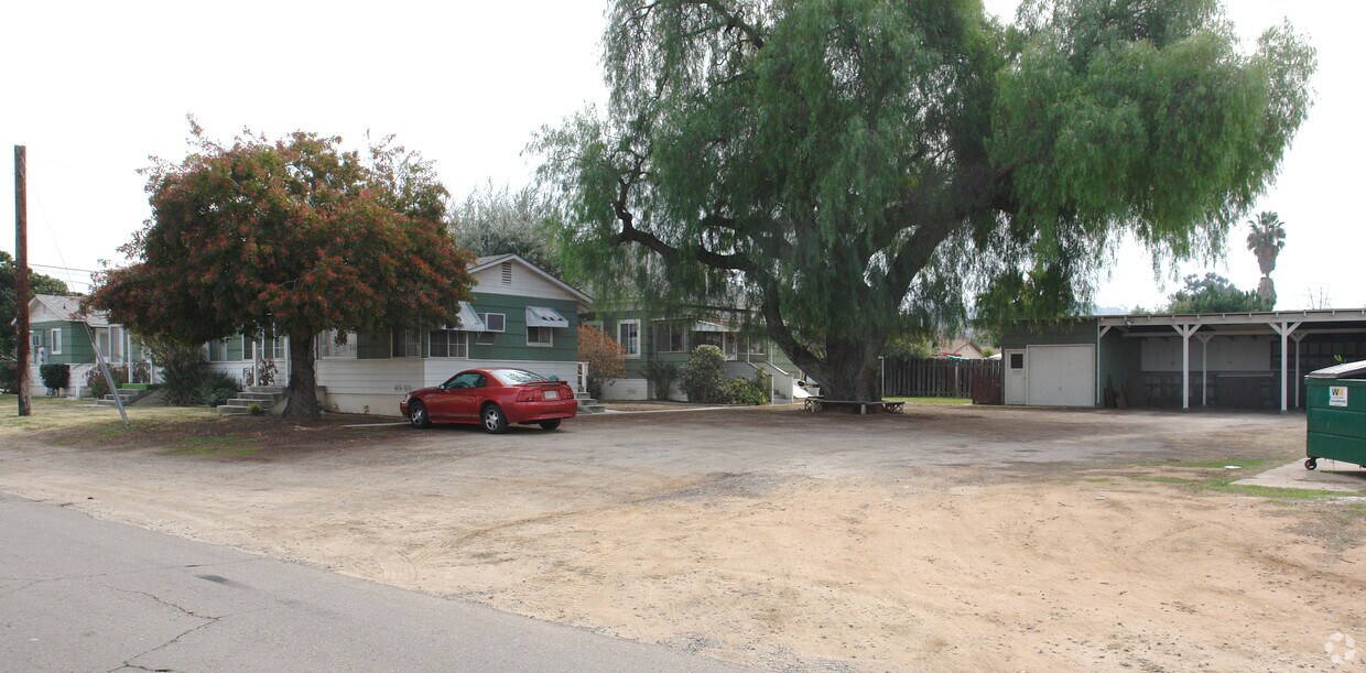 Foto del edificio - 267-269 E Camden Ave