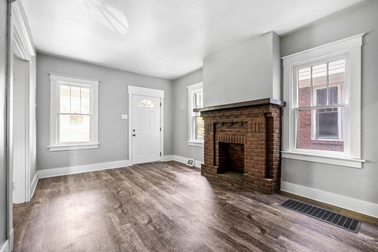 Foto principal - Updated 3 Bedroom 1 Bath in Sheraden