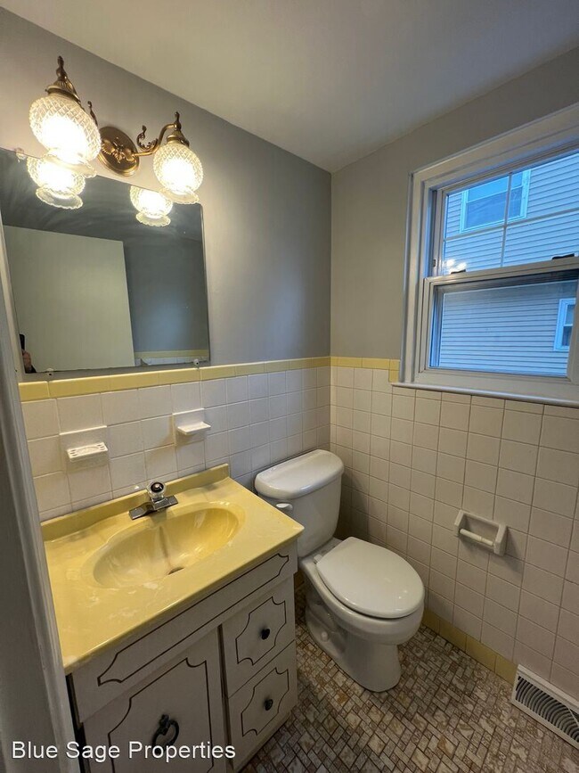Building Photo - 3 br, 2.5 bath House - 535 Crotzer Ave